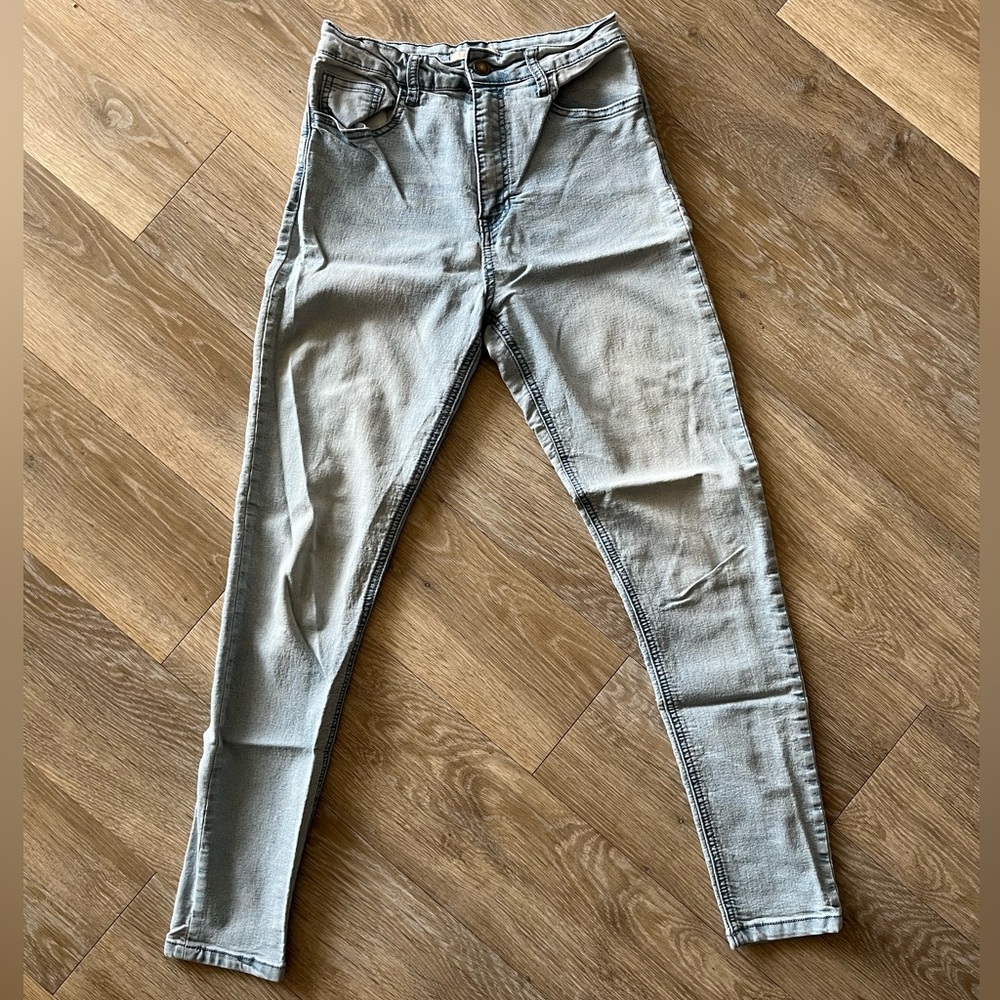 Light Wash Skinny Jeans